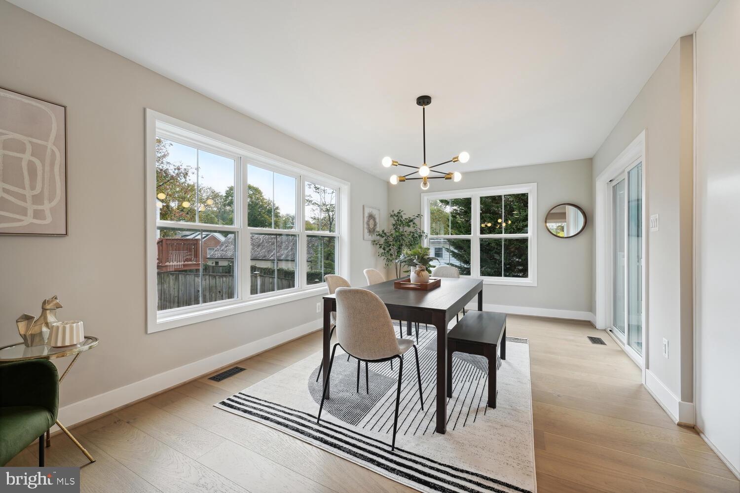 WOODSIDE - Residential