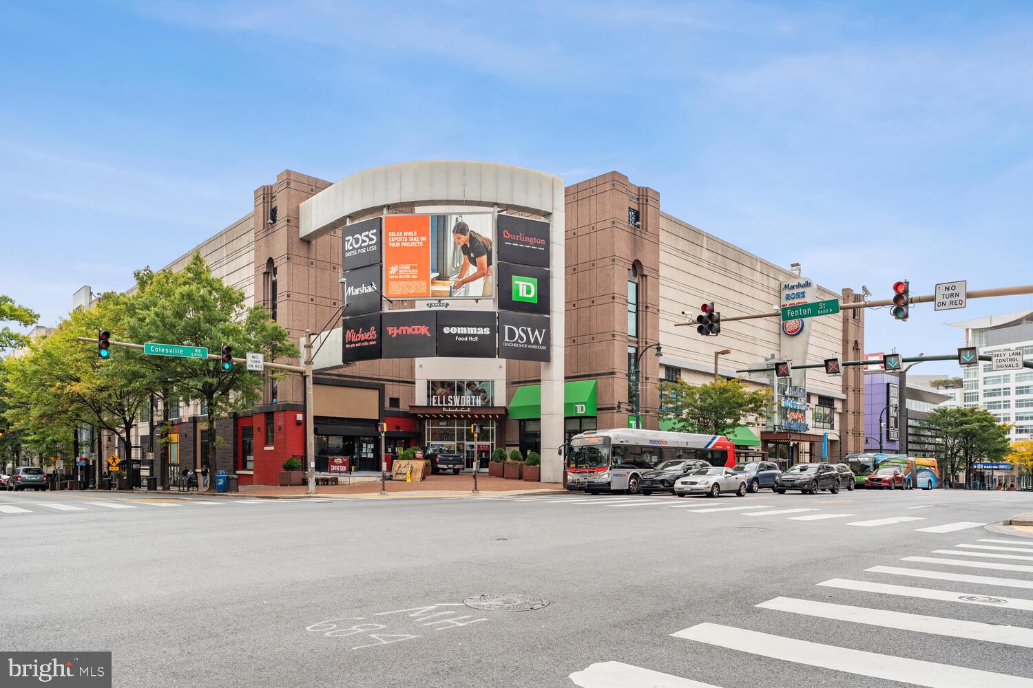 WOODSIDE - Residential