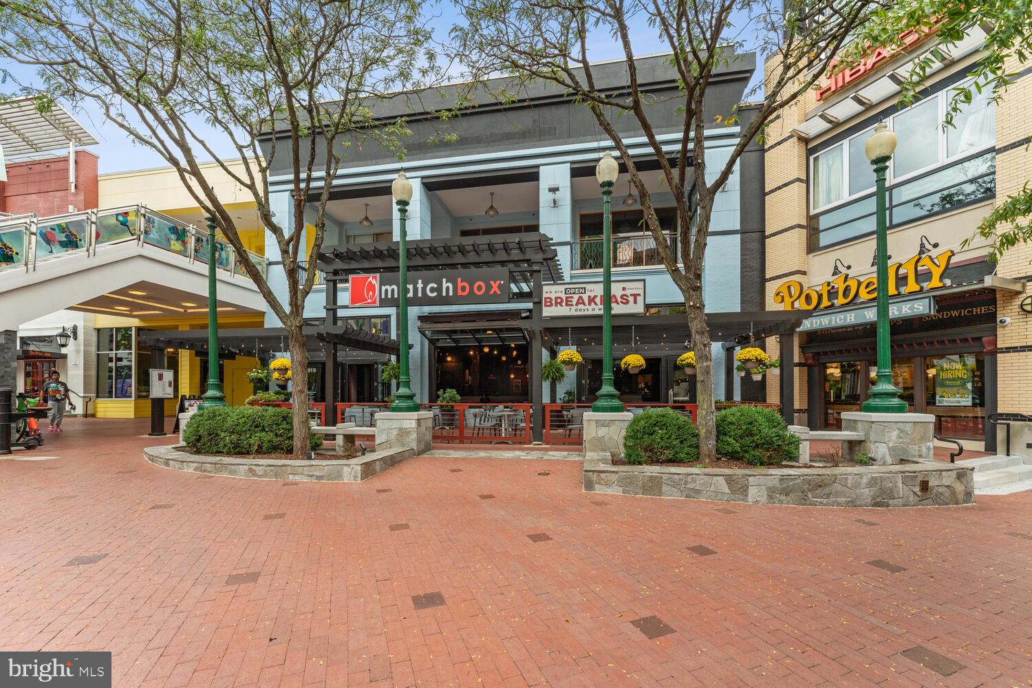 WOODSIDE - Residential