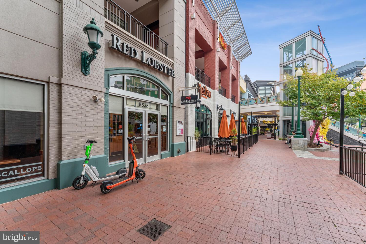 WOODSIDE - Residential