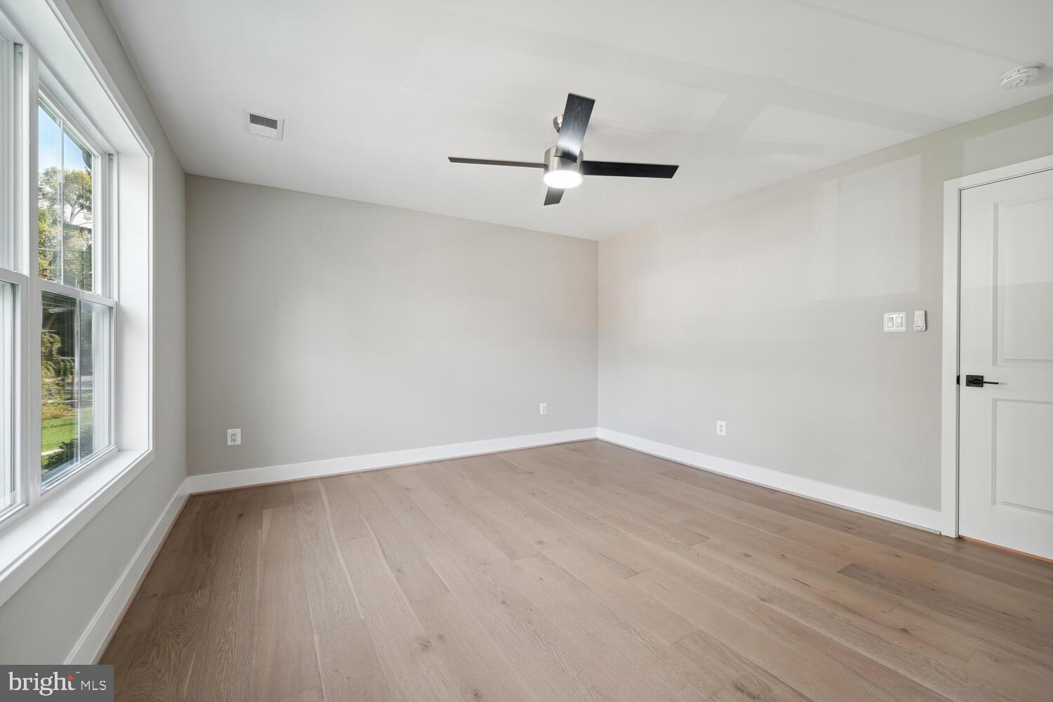 WOODSIDE - Residential