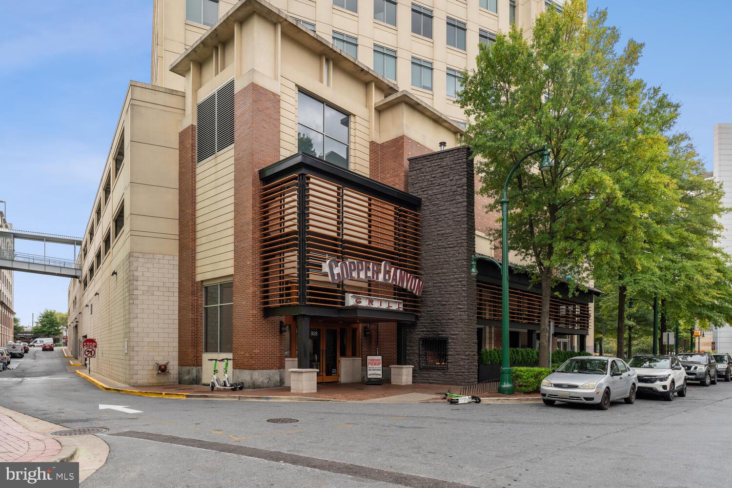 WOODSIDE - Residential