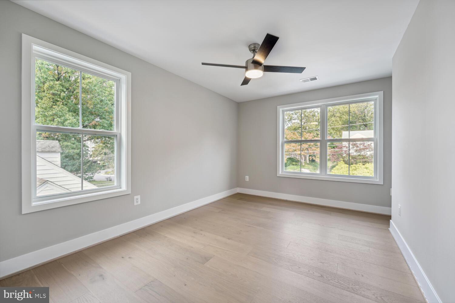 WOODSIDE - Residential