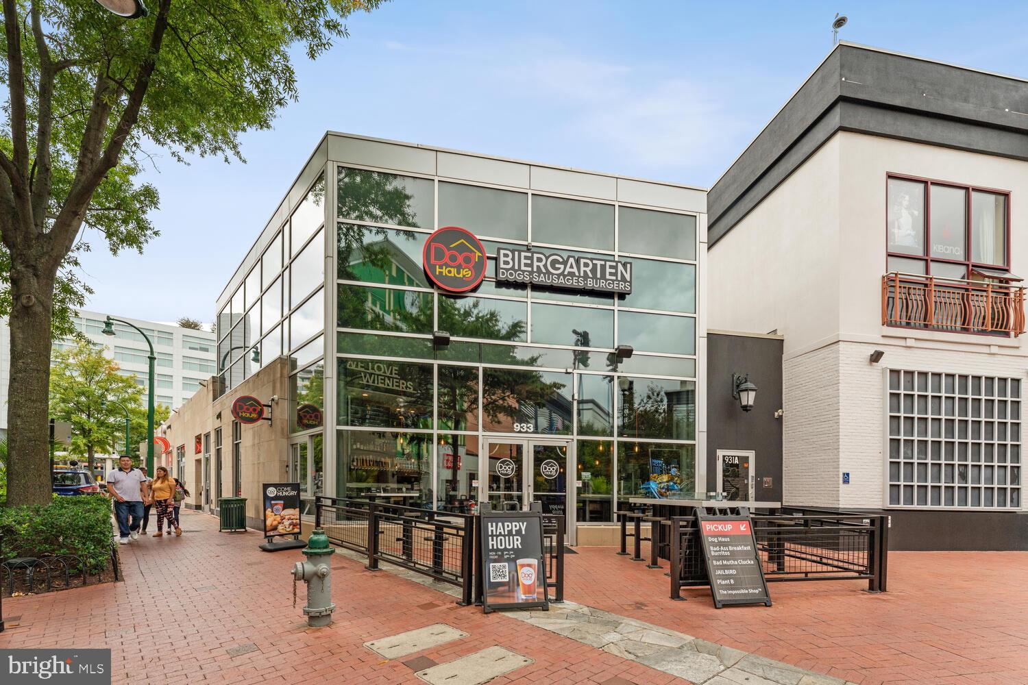 WOODSIDE - Residential