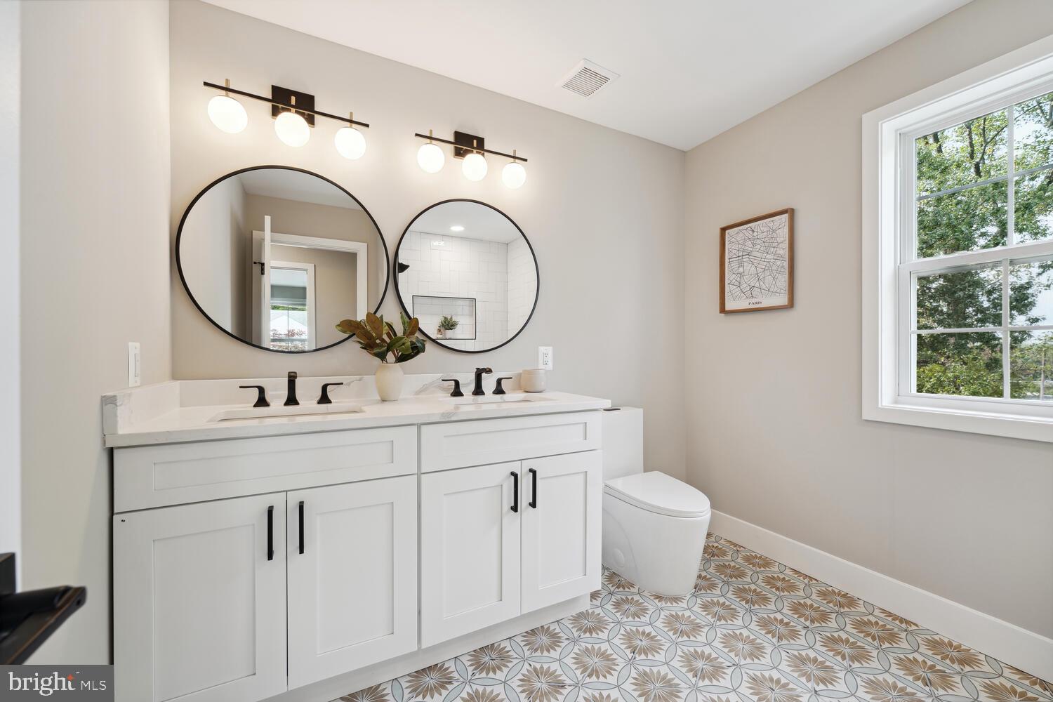 WOODSIDE - Residential