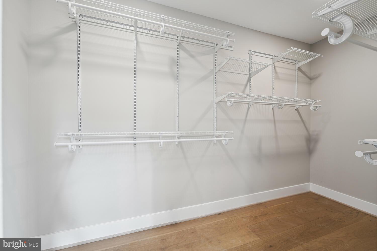 WOODSIDE - Residential