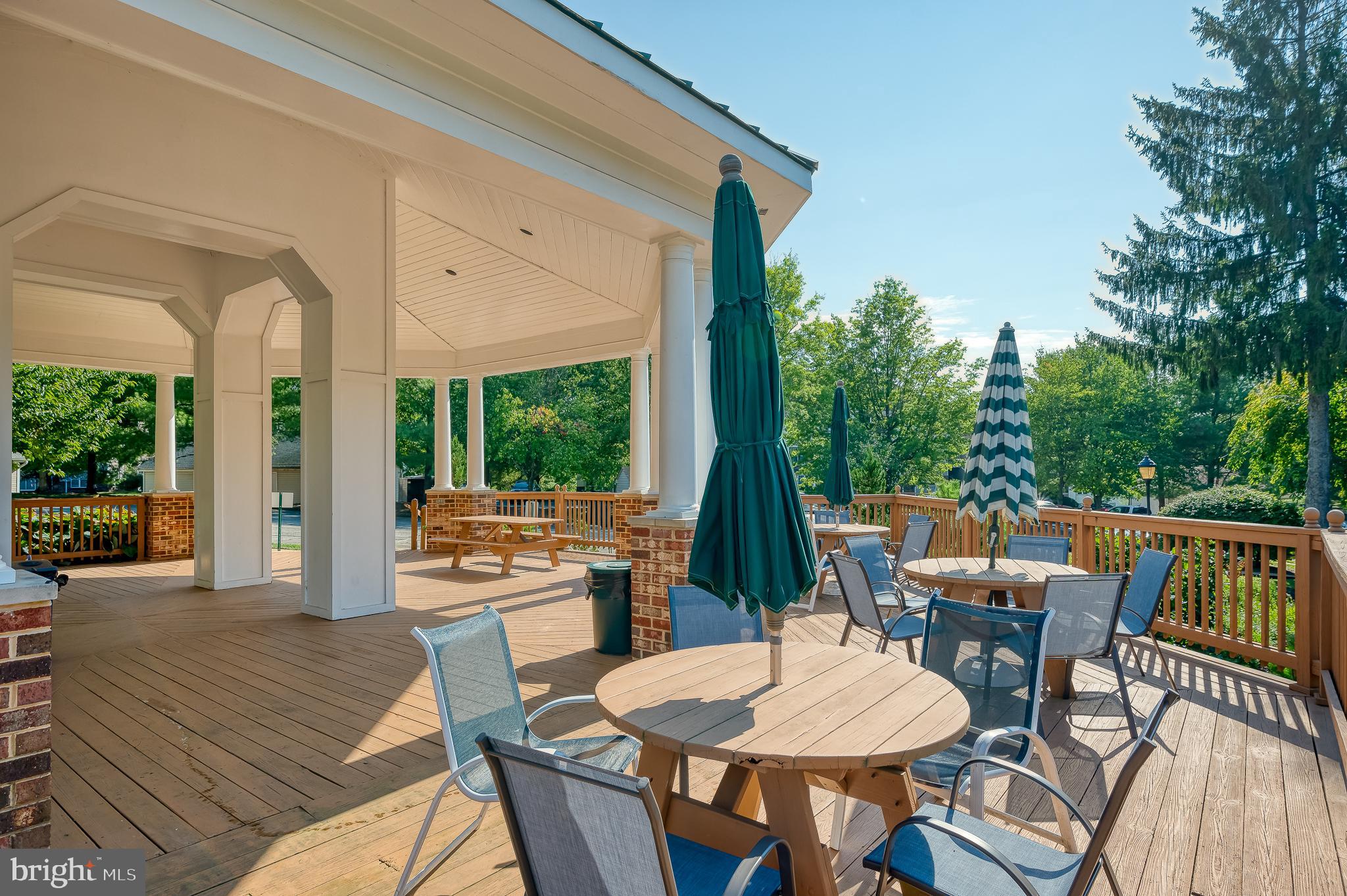 ENGLISH COUNTRY MANOR - Residential