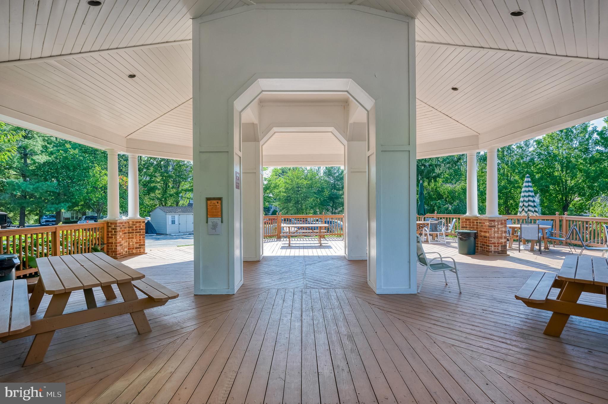 ENGLISH COUNTRY MANOR - Residential