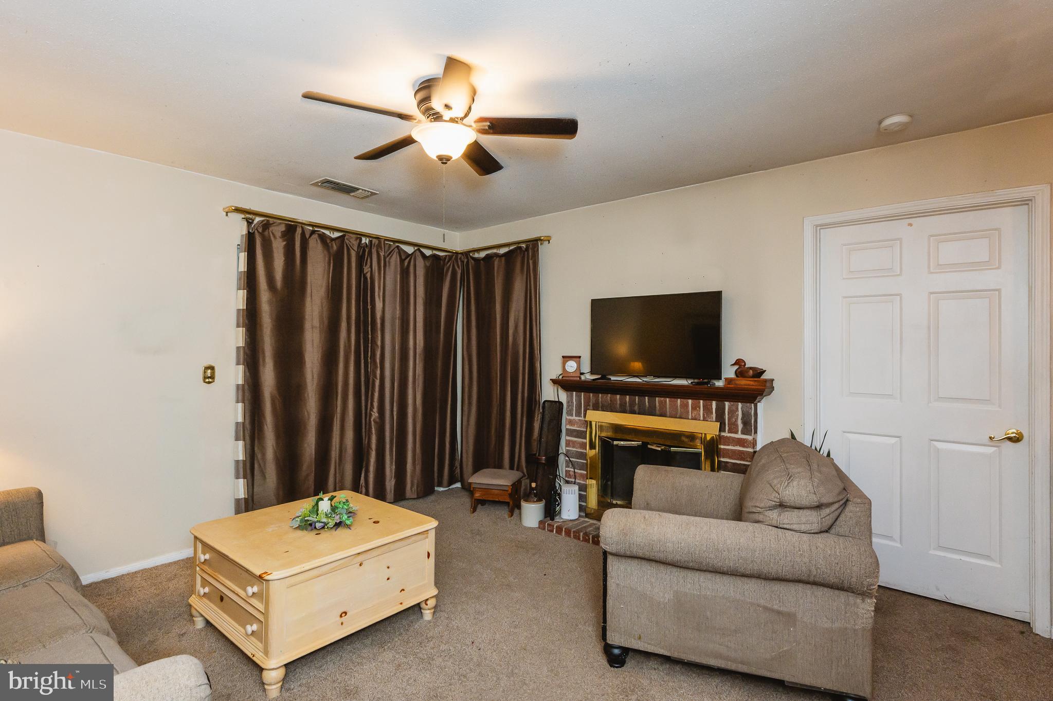 ENGLISH COUNTRY MANOR - Residential