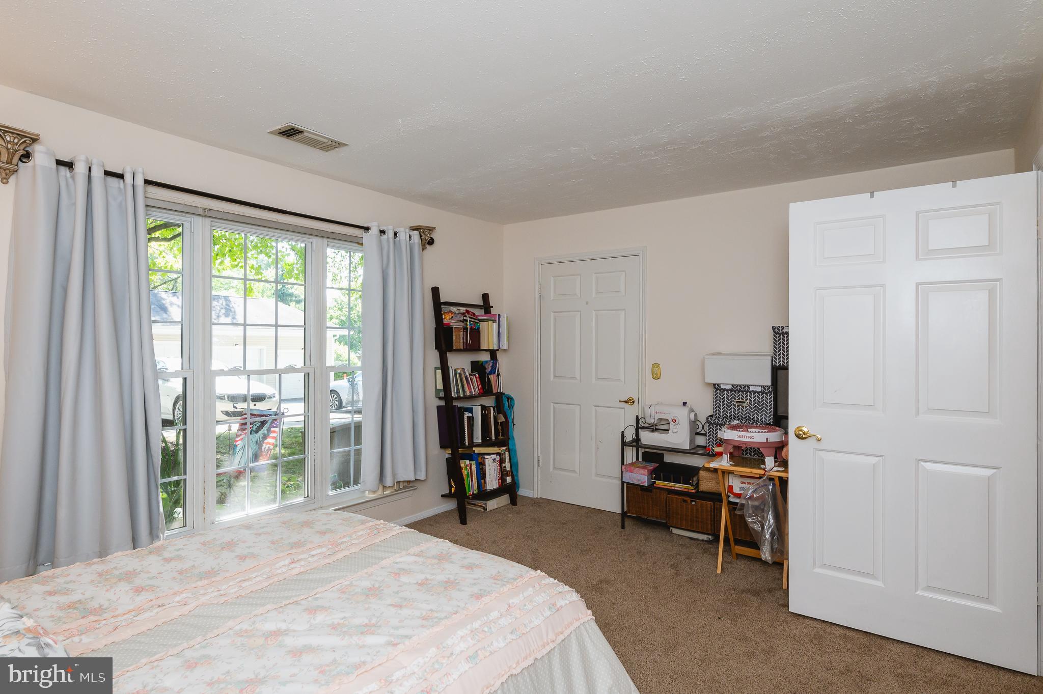 ENGLISH COUNTRY MANOR - Residential