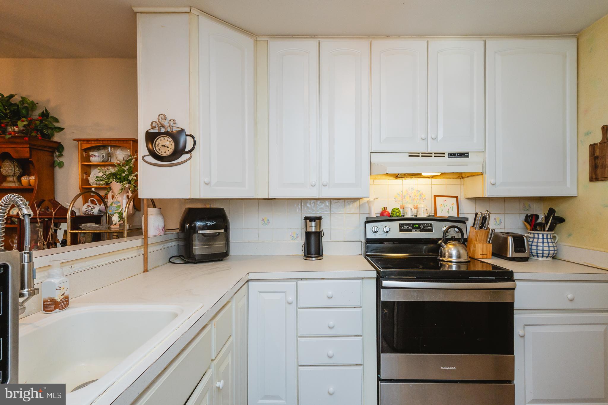 ENGLISH COUNTRY MANOR - Residential