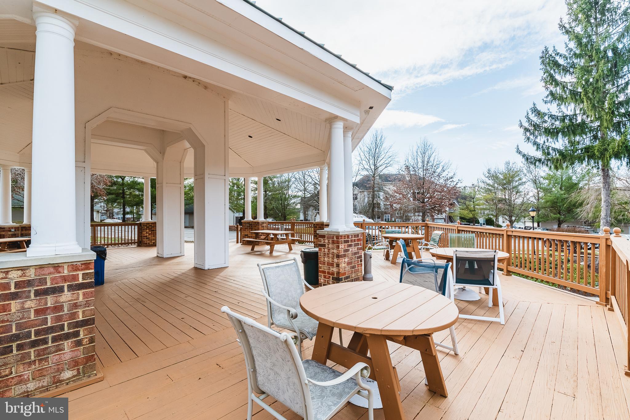 ENGLISH COUNTRY MANOR - Residential