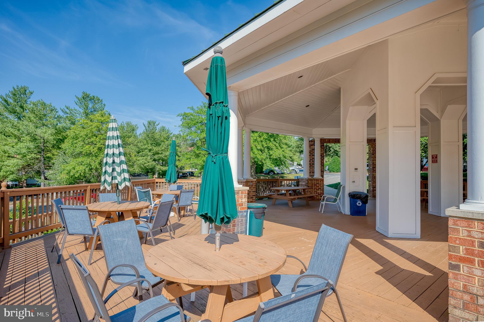 ENGLISH COUNTRY MANOR - Residential