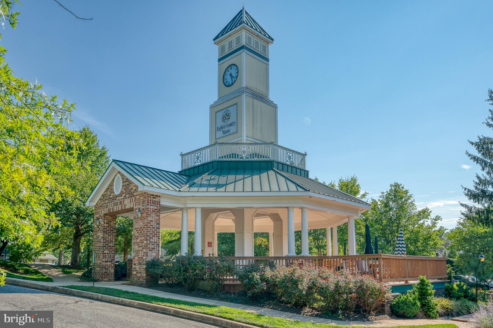 ENGLISH COUNTRY MANOR - Residential