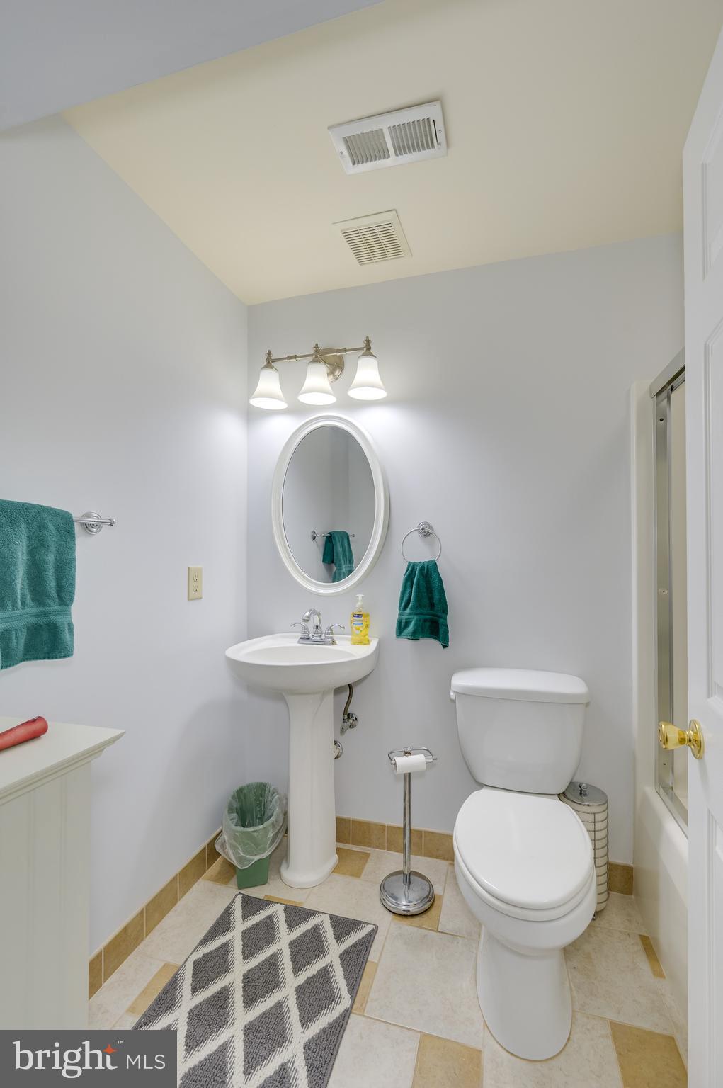 MEADOW BROOK - Residential