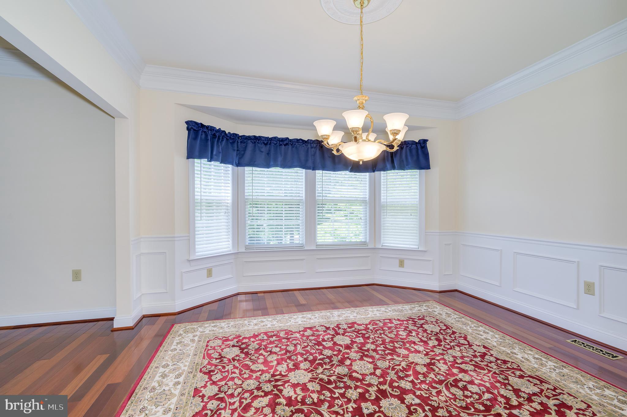 MEADOW BROOK - Residential