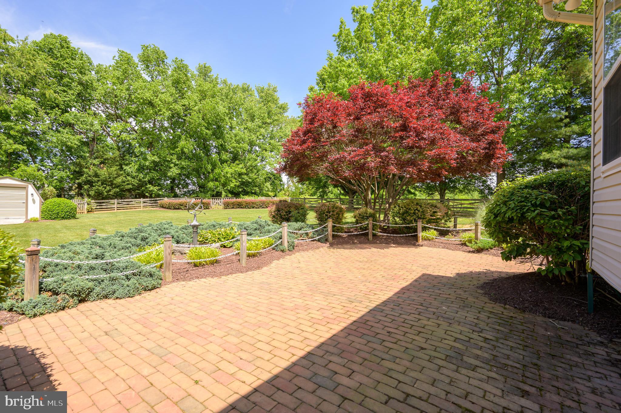 MEADOW BROOK - Residential