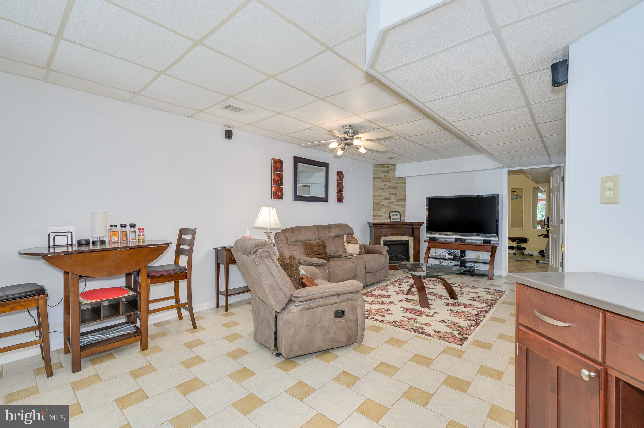 MEADOW BROOK - Residential