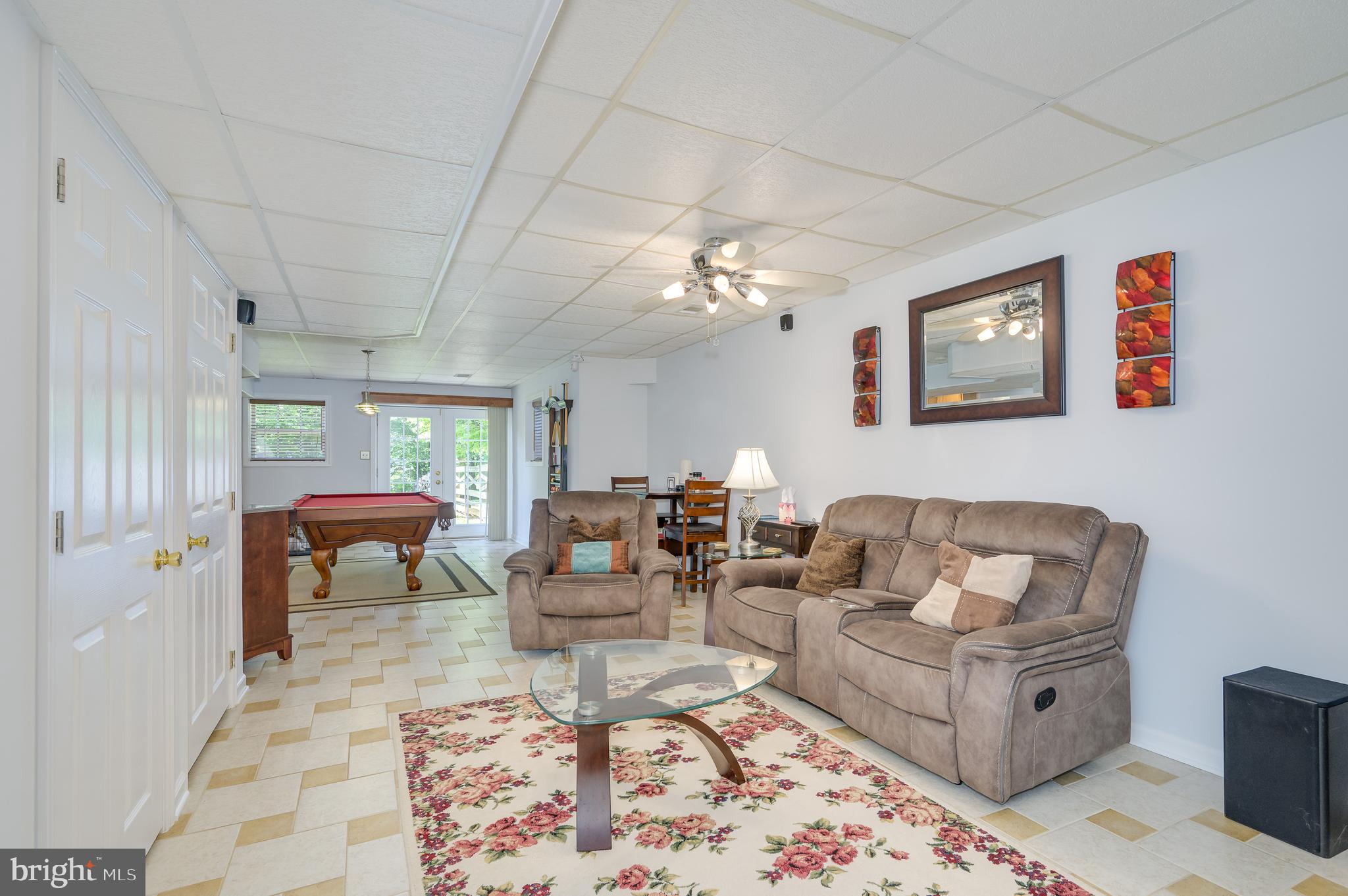 MEADOW BROOK - Residential