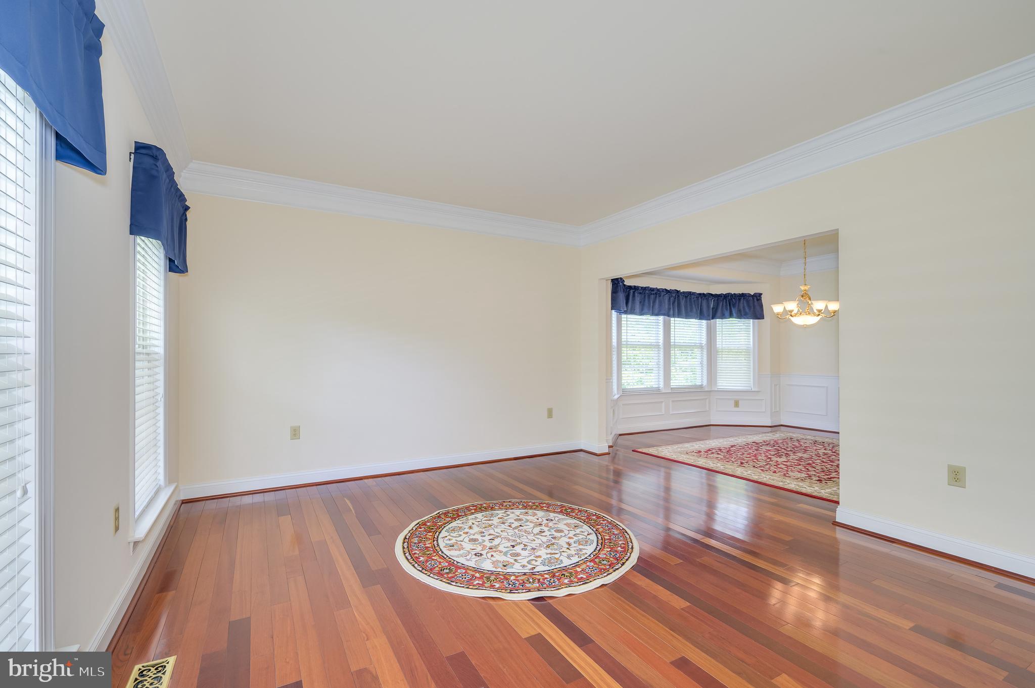 MEADOW BROOK - Residential