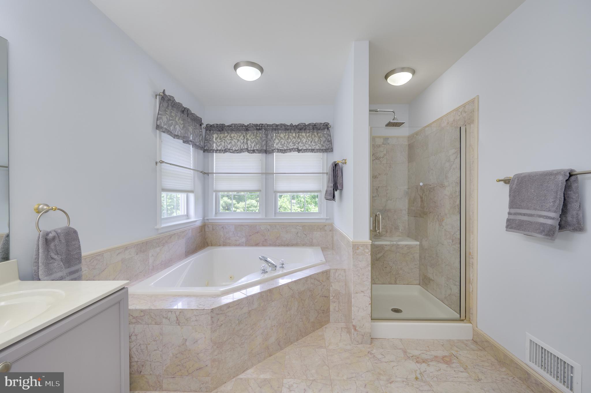 MEADOW BROOK - Residential