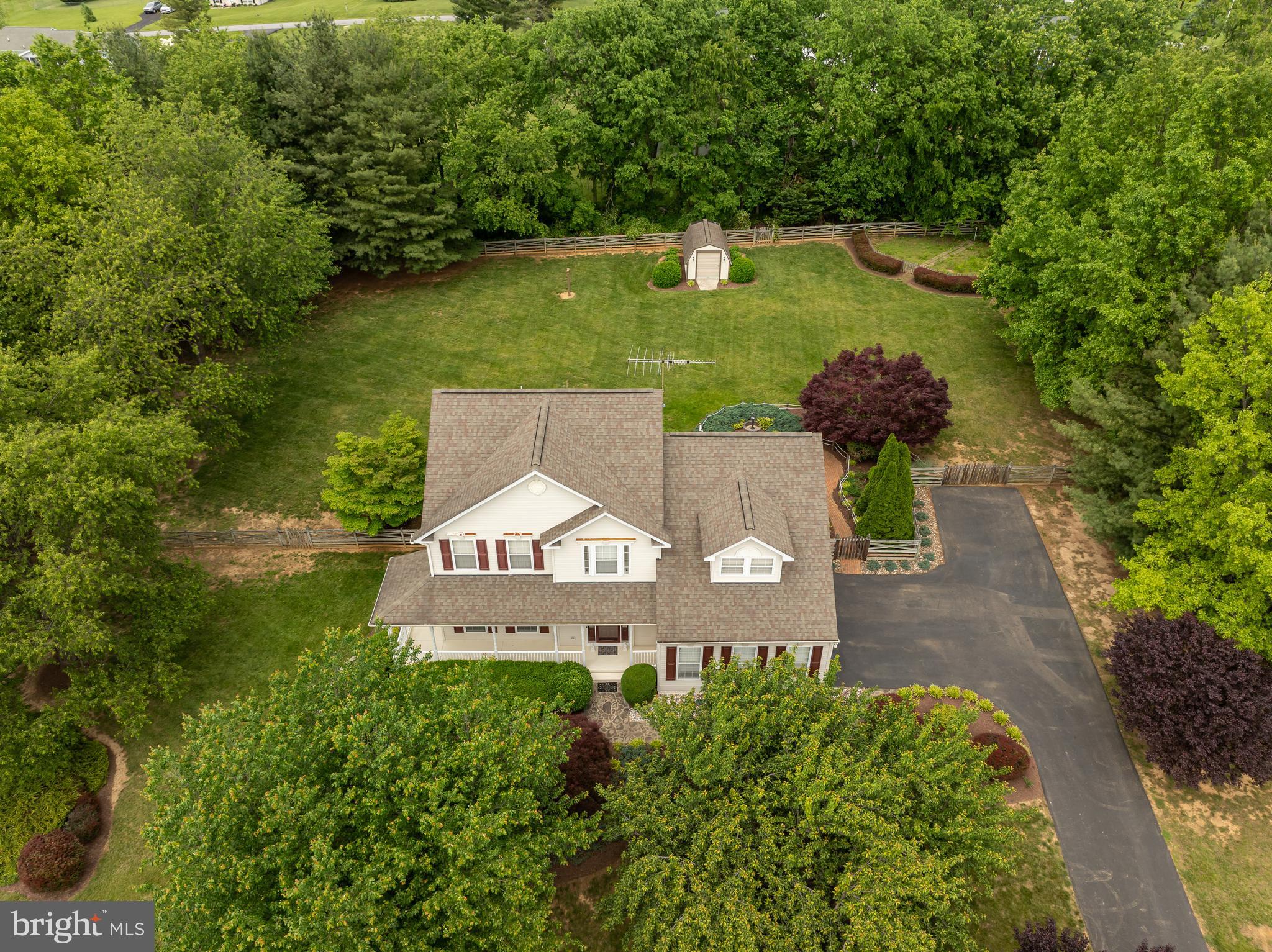 MEADOW BROOK - Residential