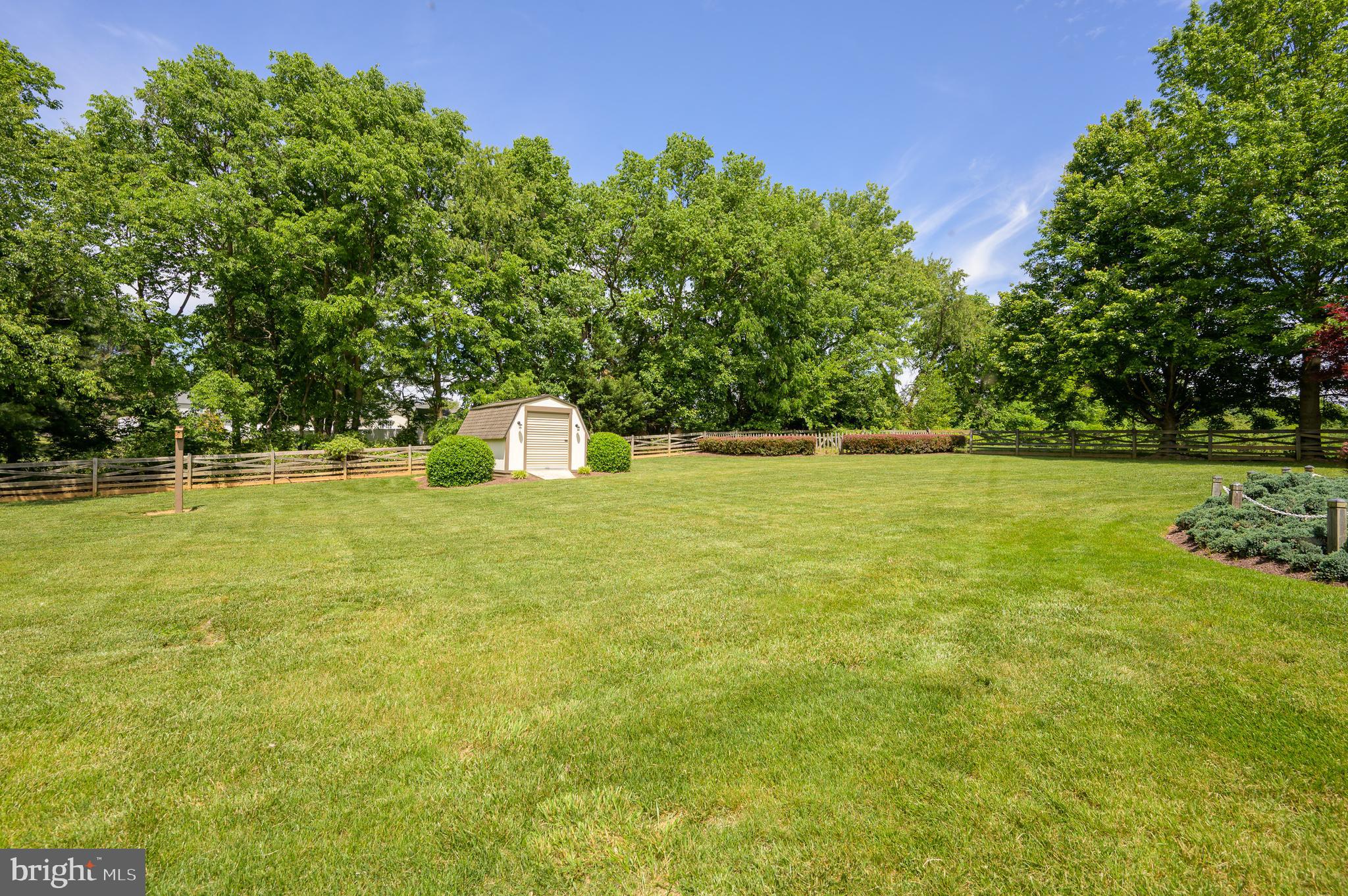 MEADOW BROOK - Residential
