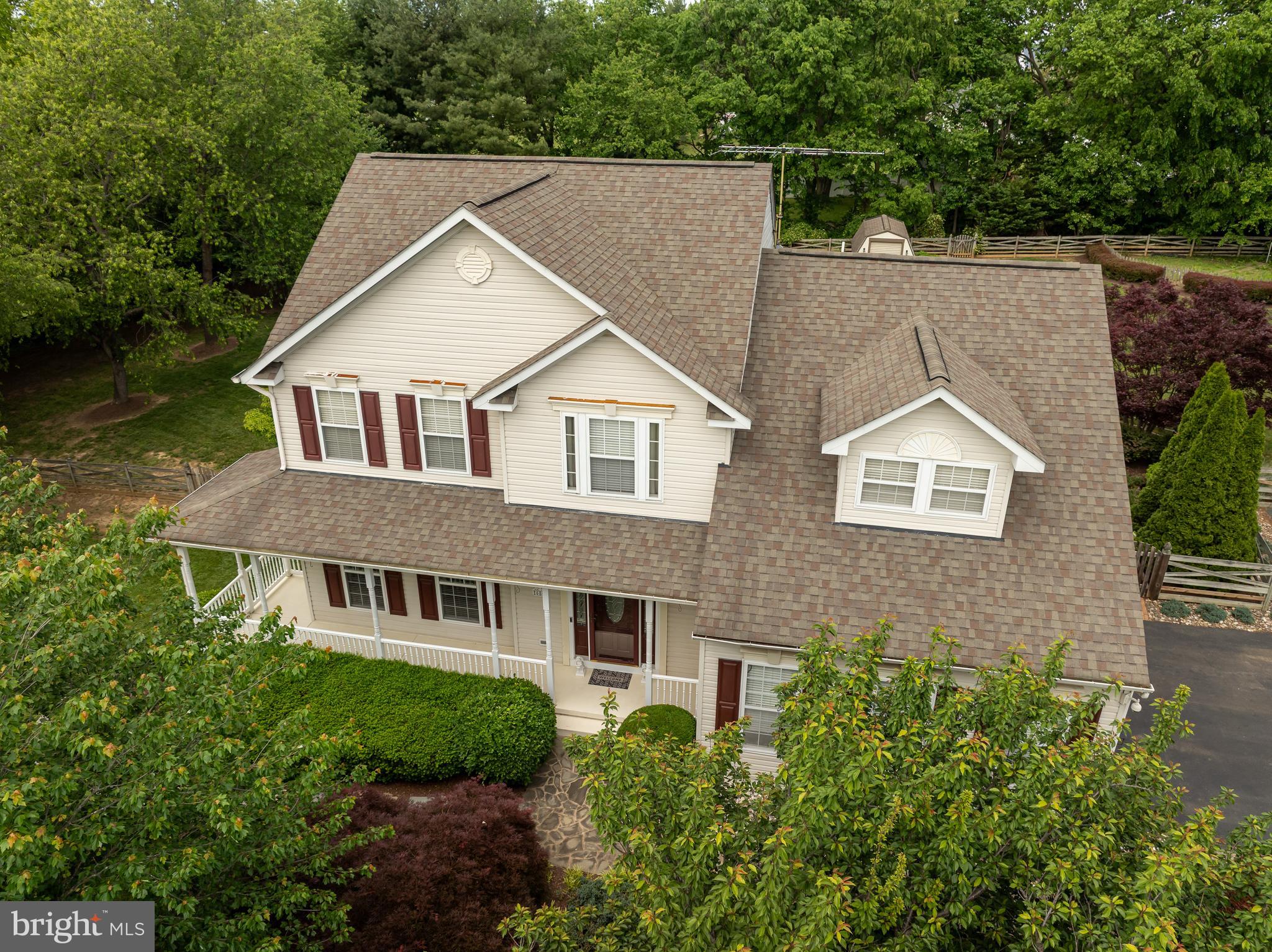 MEADOW BROOK - Residential