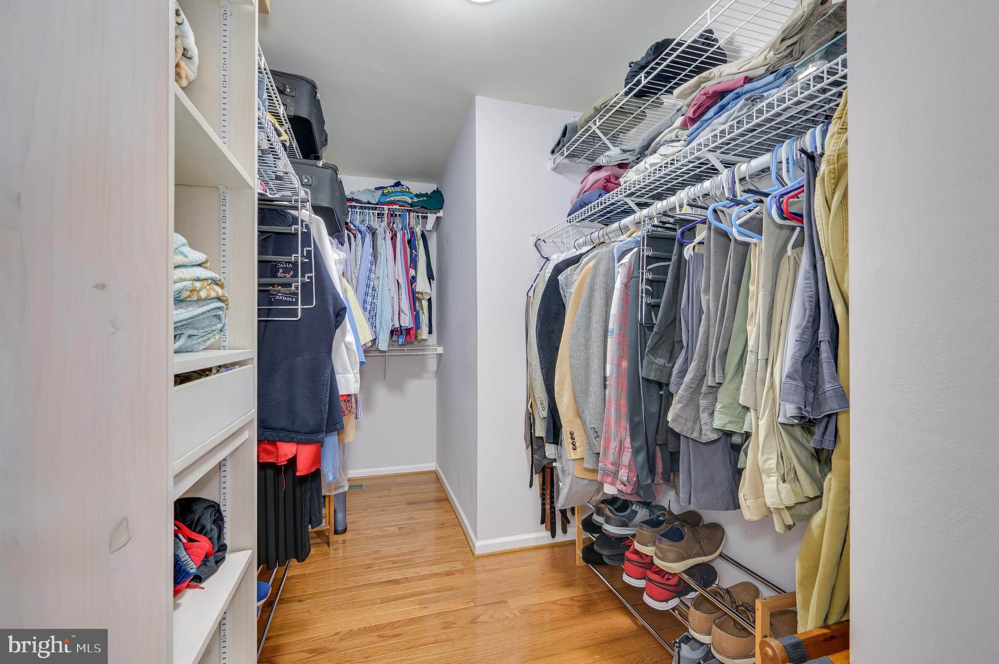 MEADOW BROOK - Residential