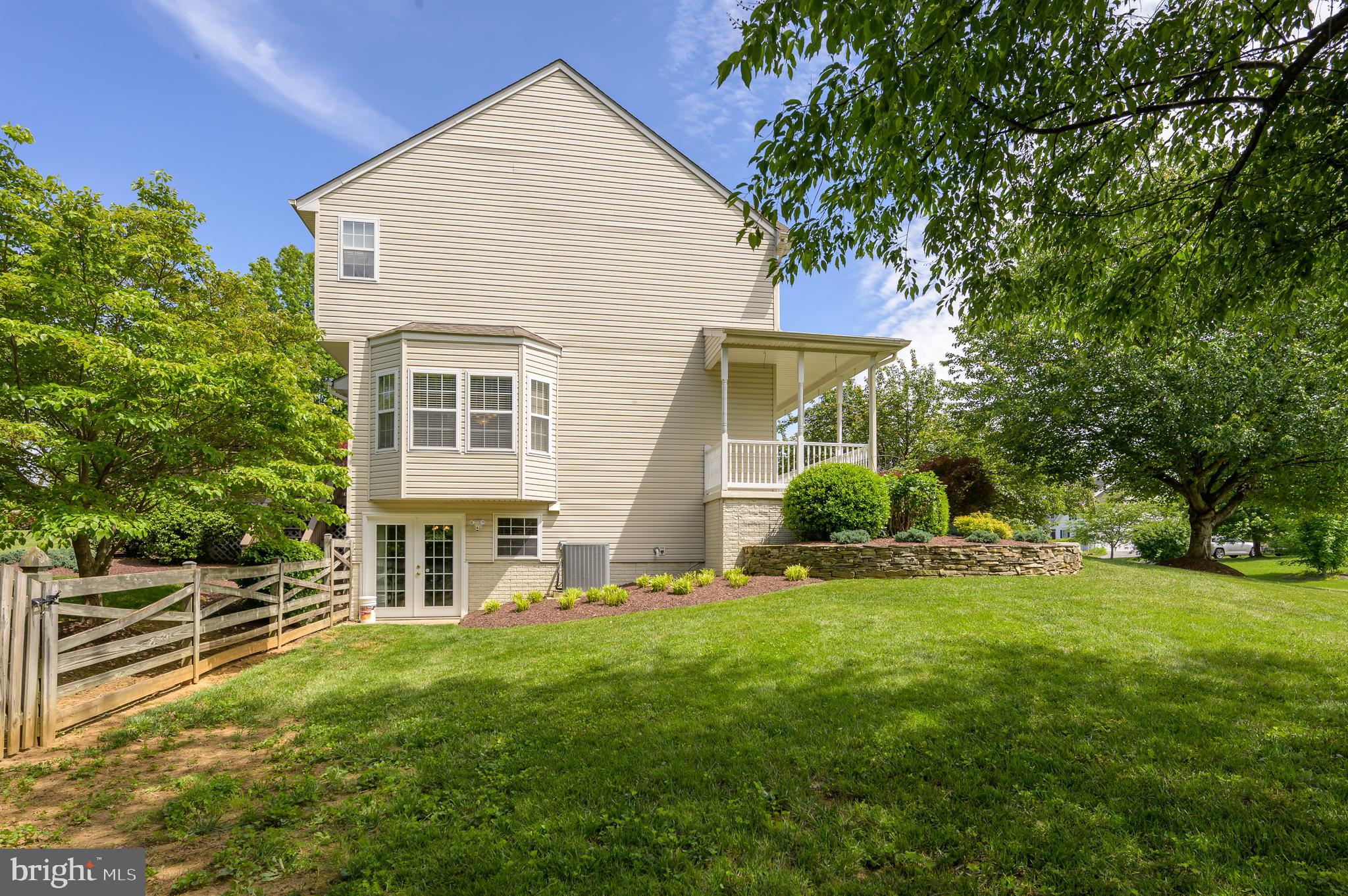 MEADOW BROOK - Residential