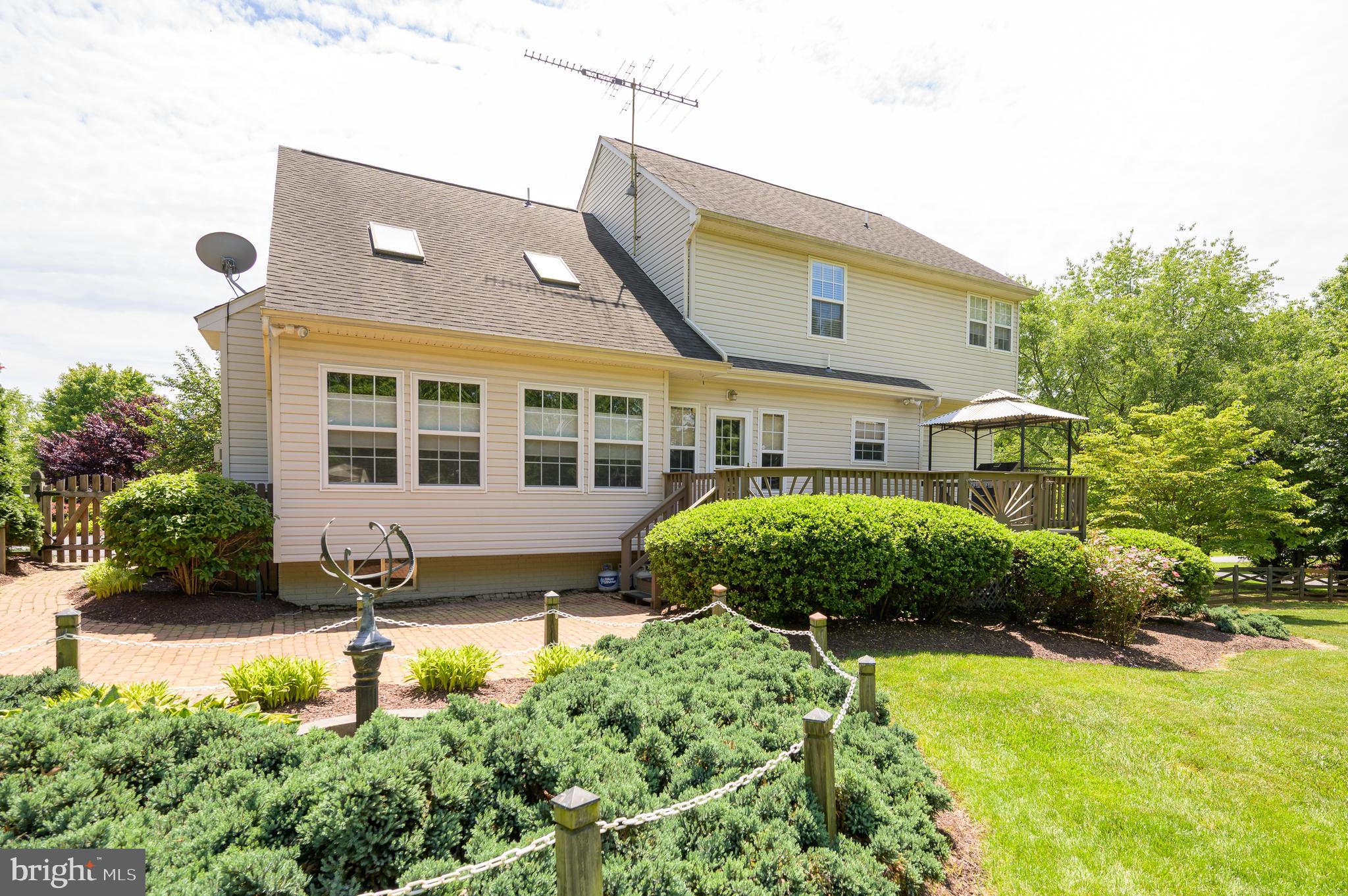 MEADOW BROOK - Residential