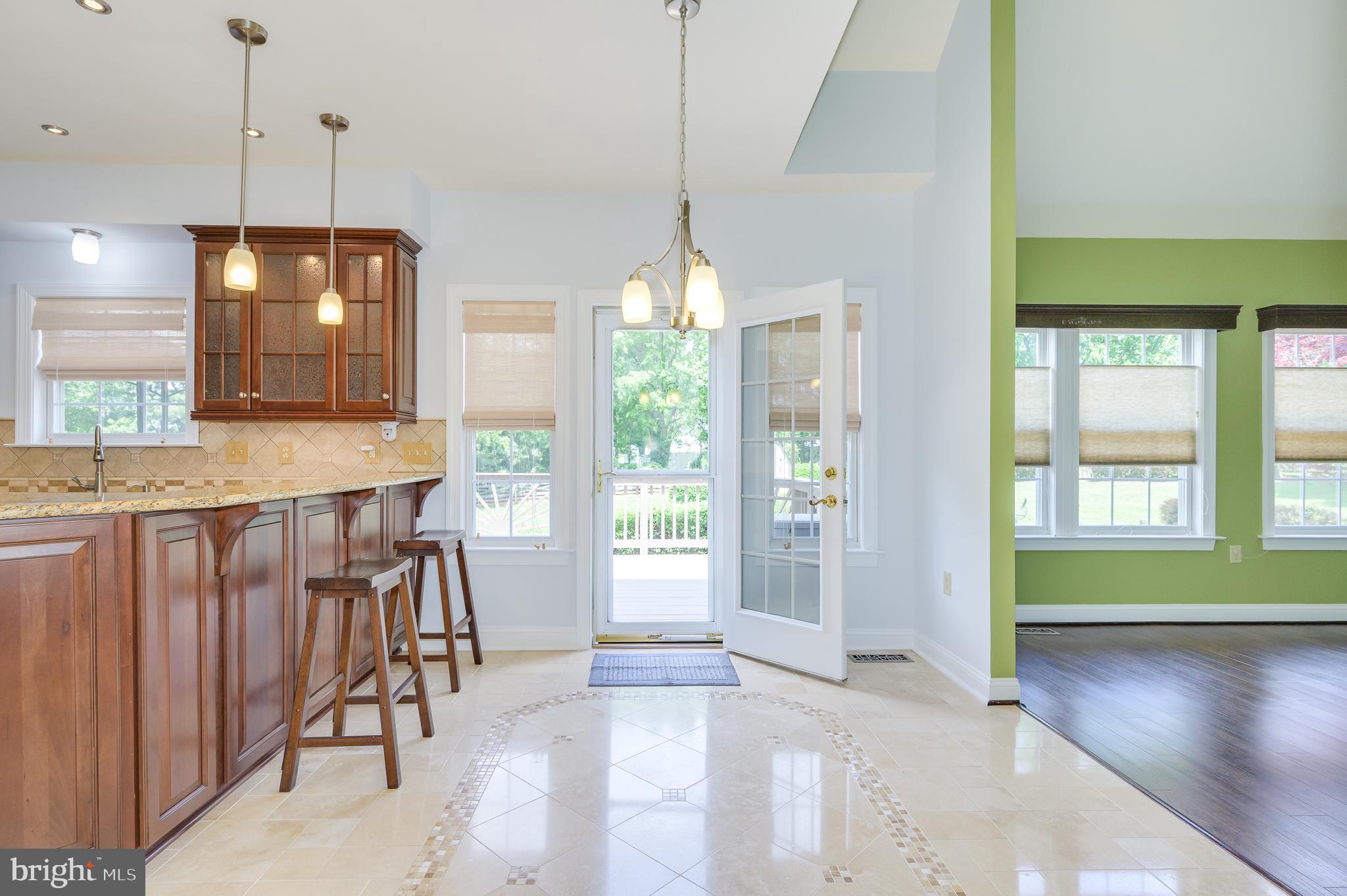 MEADOW BROOK - Residential