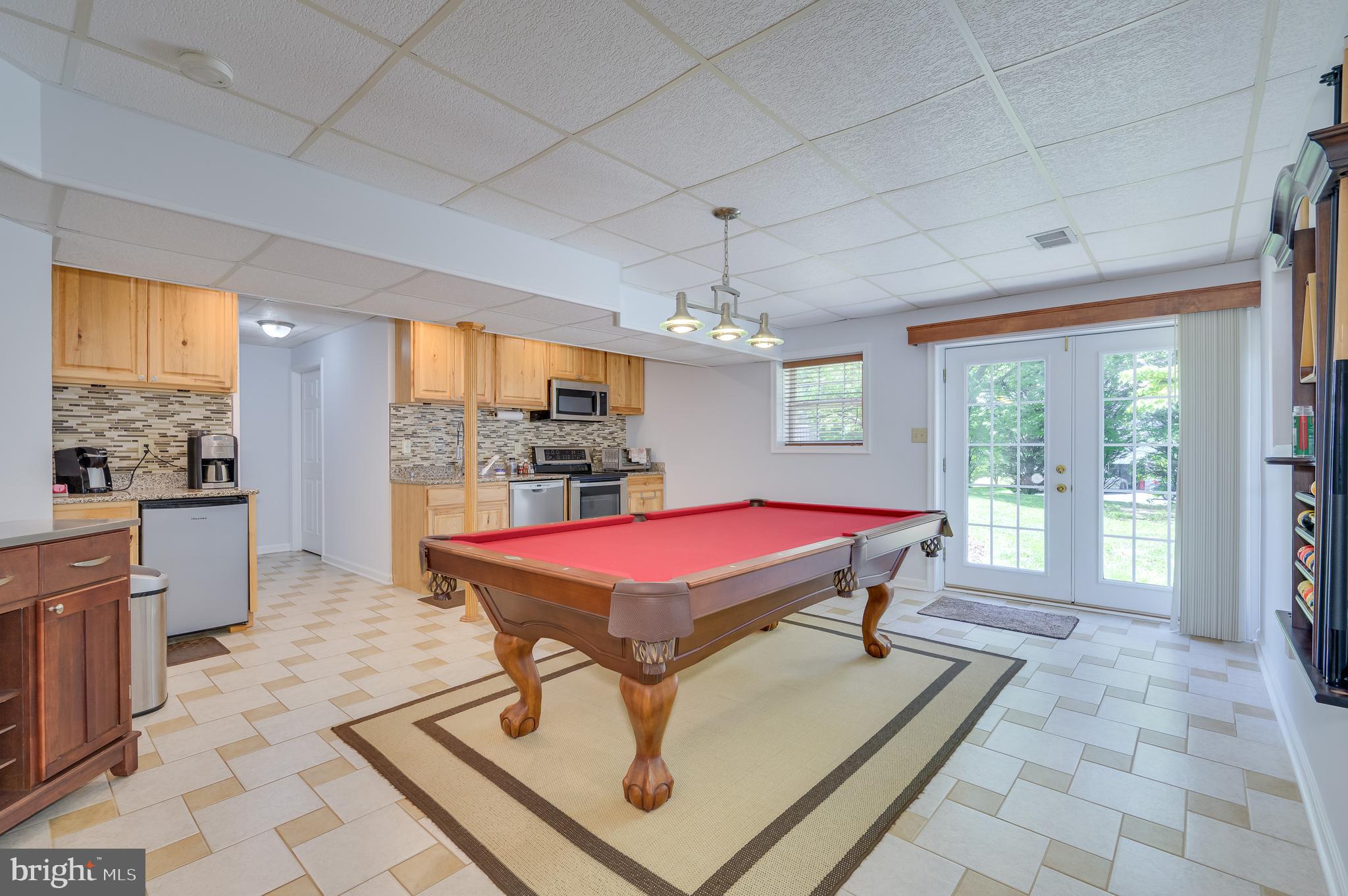 MEADOW BROOK - Residential