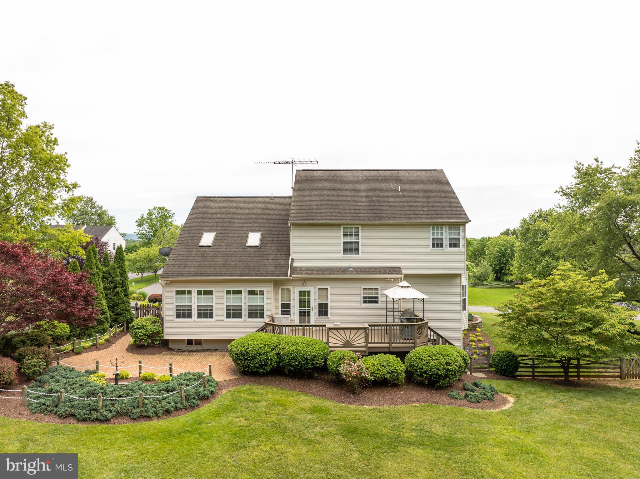 MEADOW BROOK - Residential