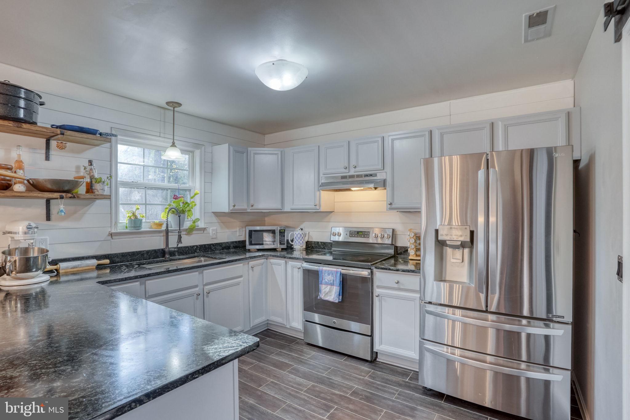 WOODFIELD - Residential