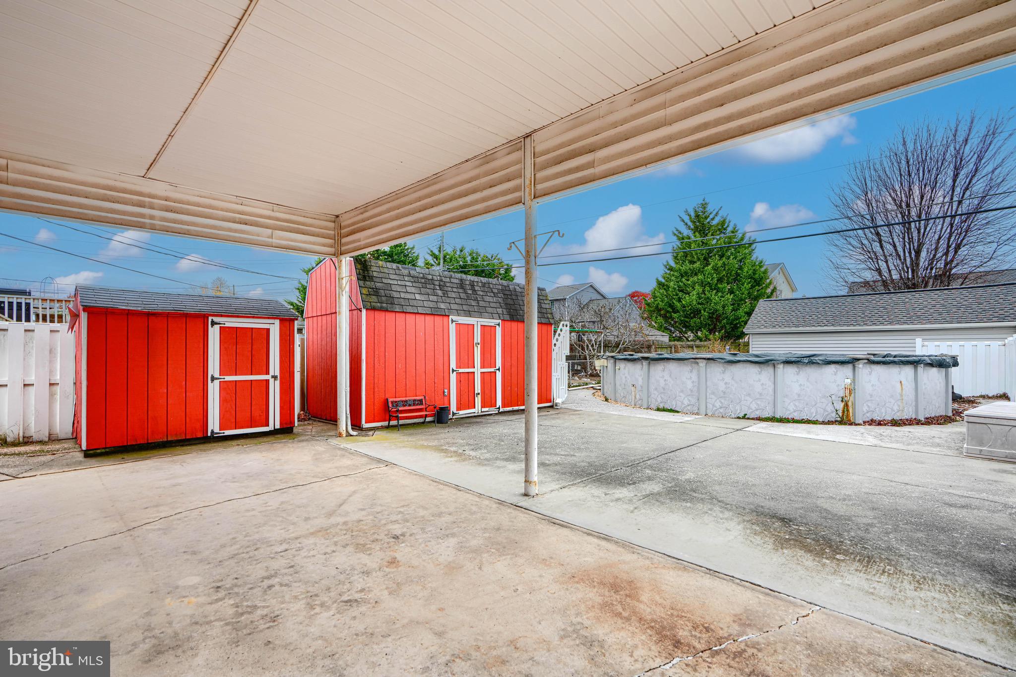 LYNCH POINT - Residential