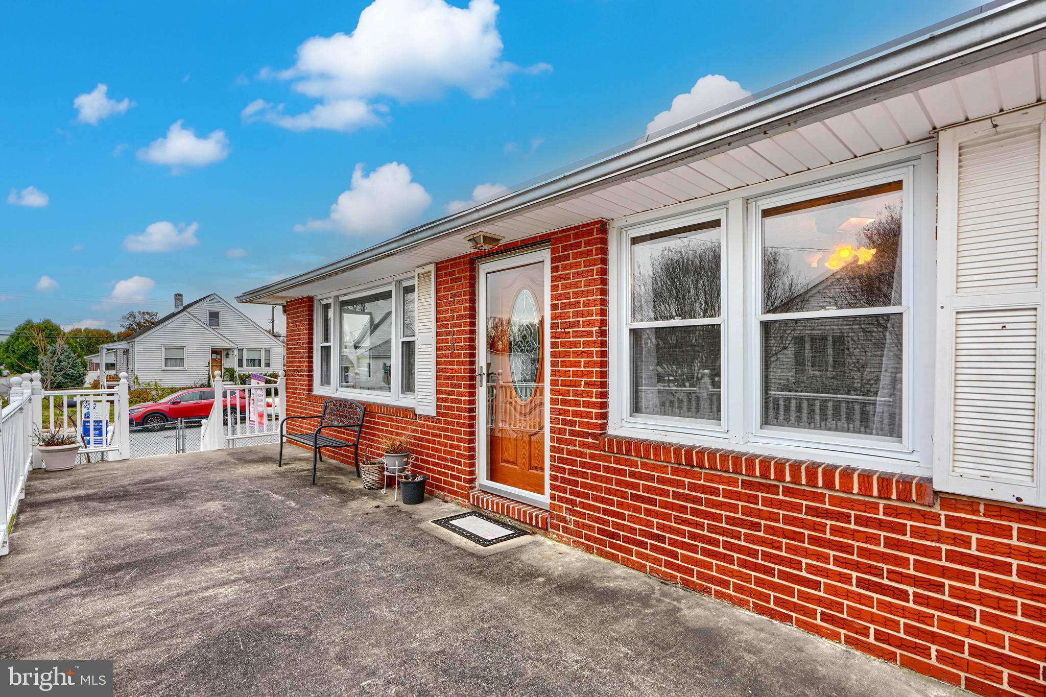 LYNCH POINT - Residential