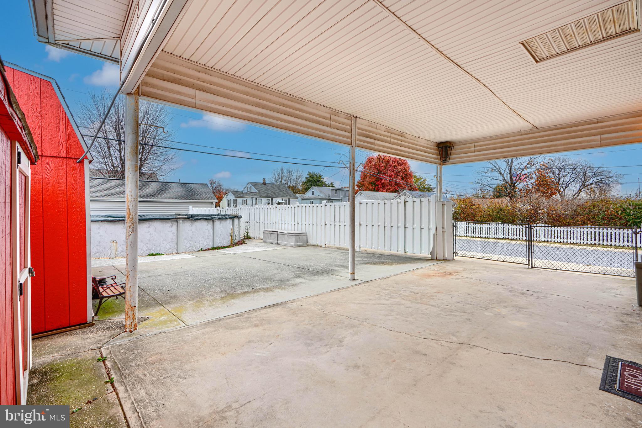 LYNCH POINT - Residential