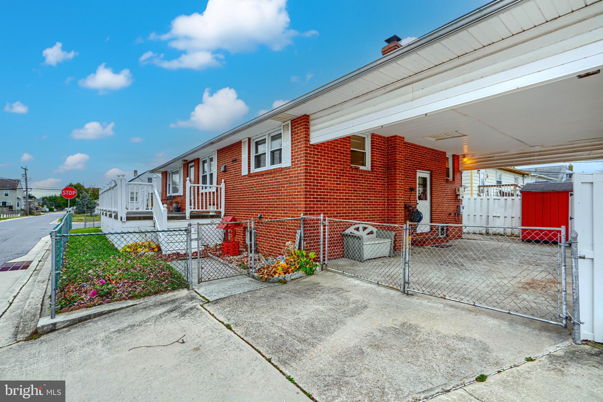 LYNCH POINT - Residential