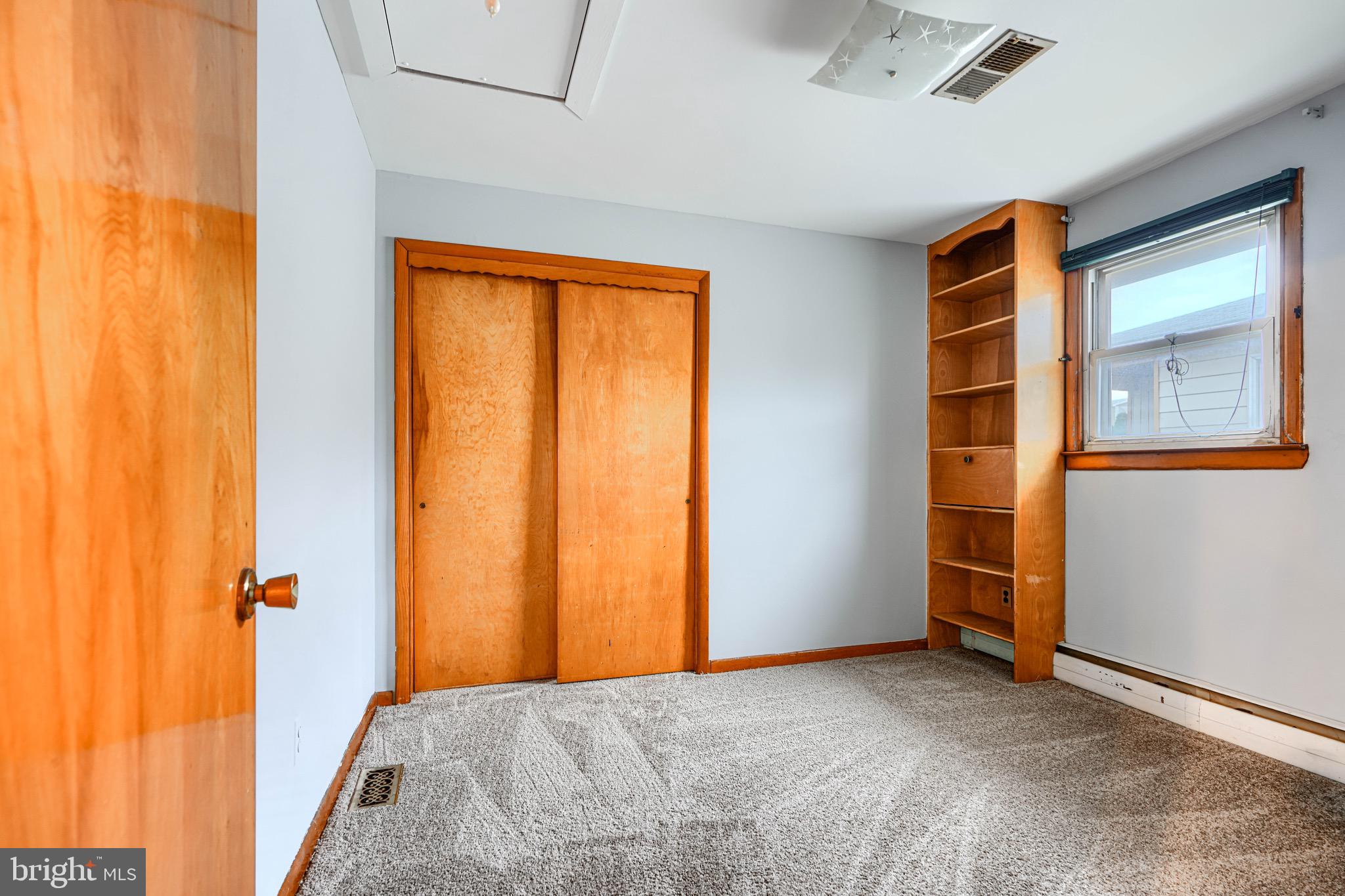 LYNCH POINT - Residential