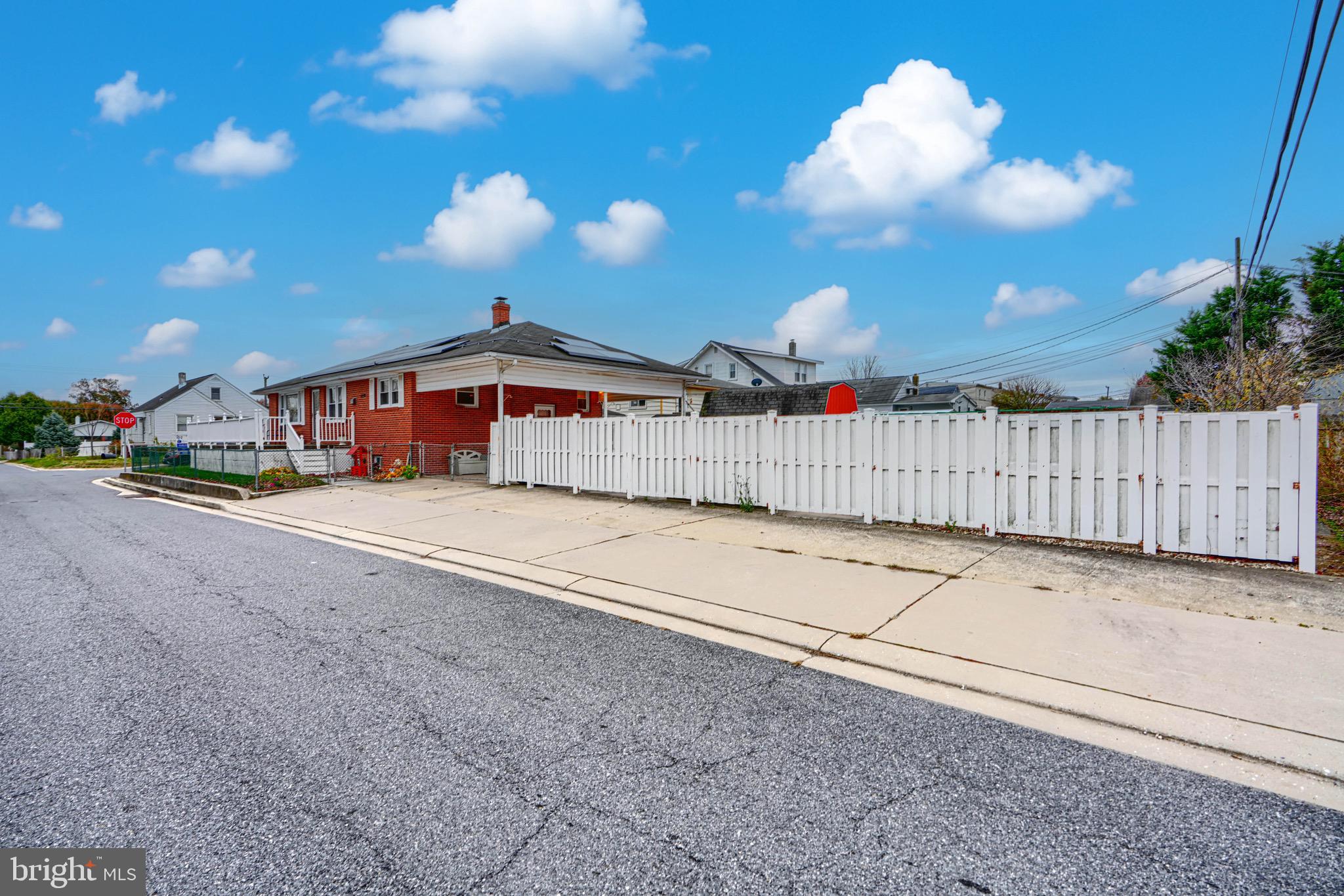 LYNCH POINT - Residential