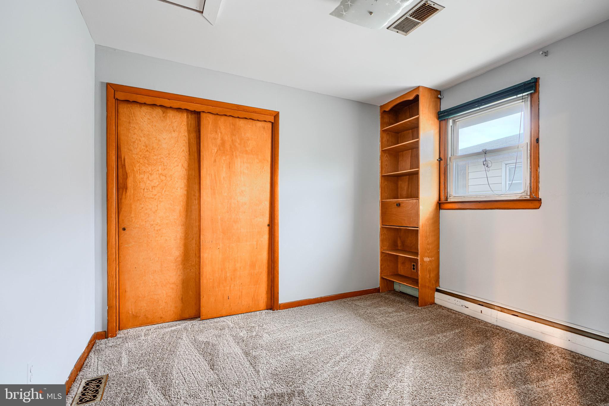 LYNCH POINT - Residential