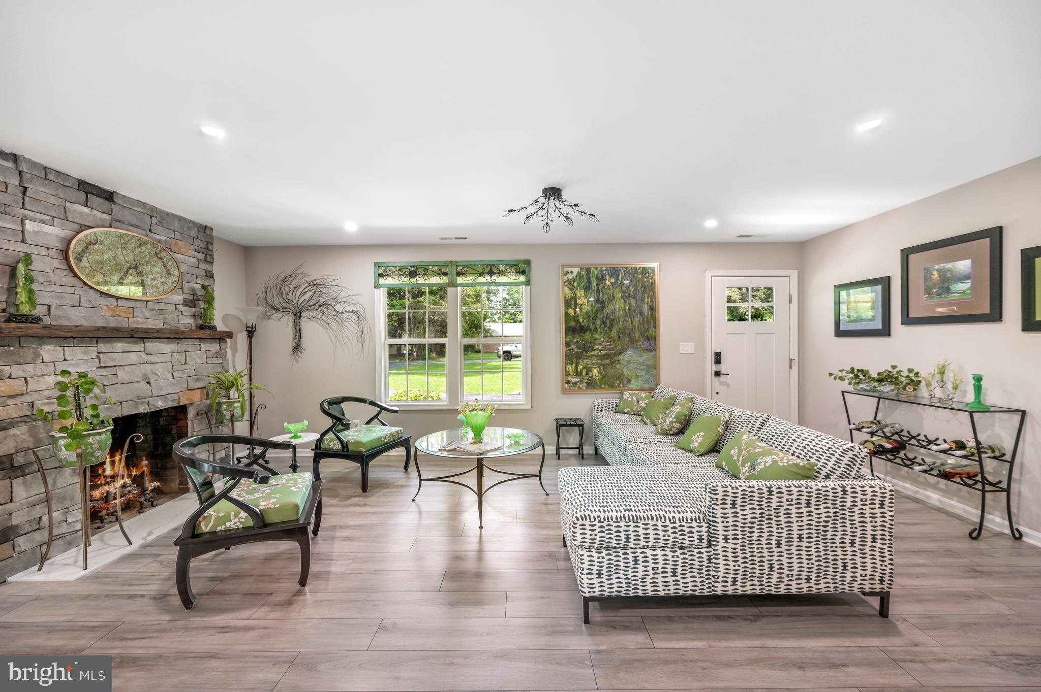 120 LAKEVIEW DRIVE