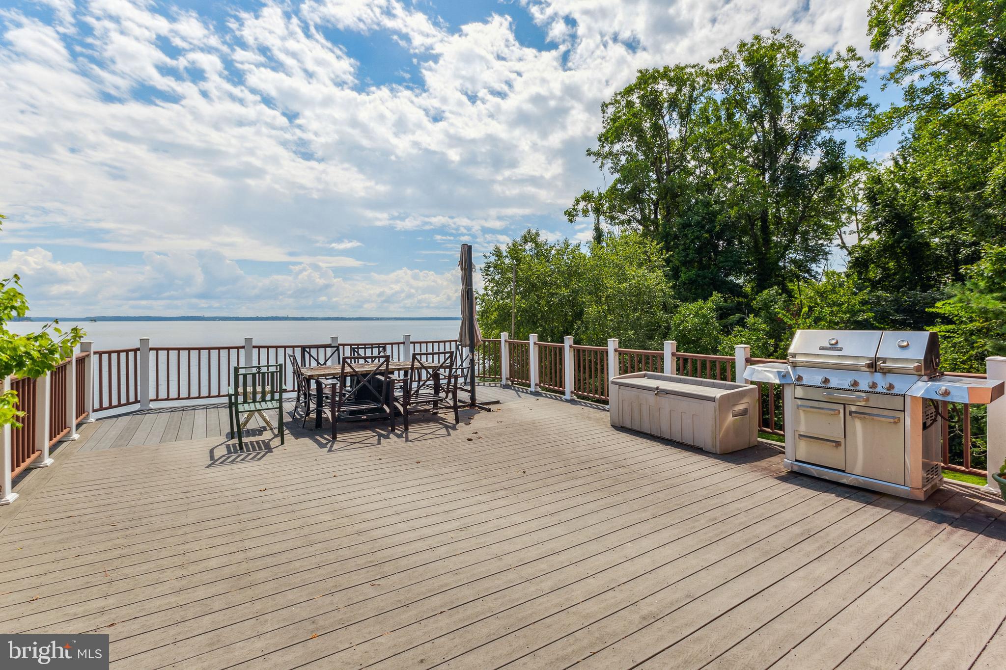 FEATHERSTONE FARMS - Residential