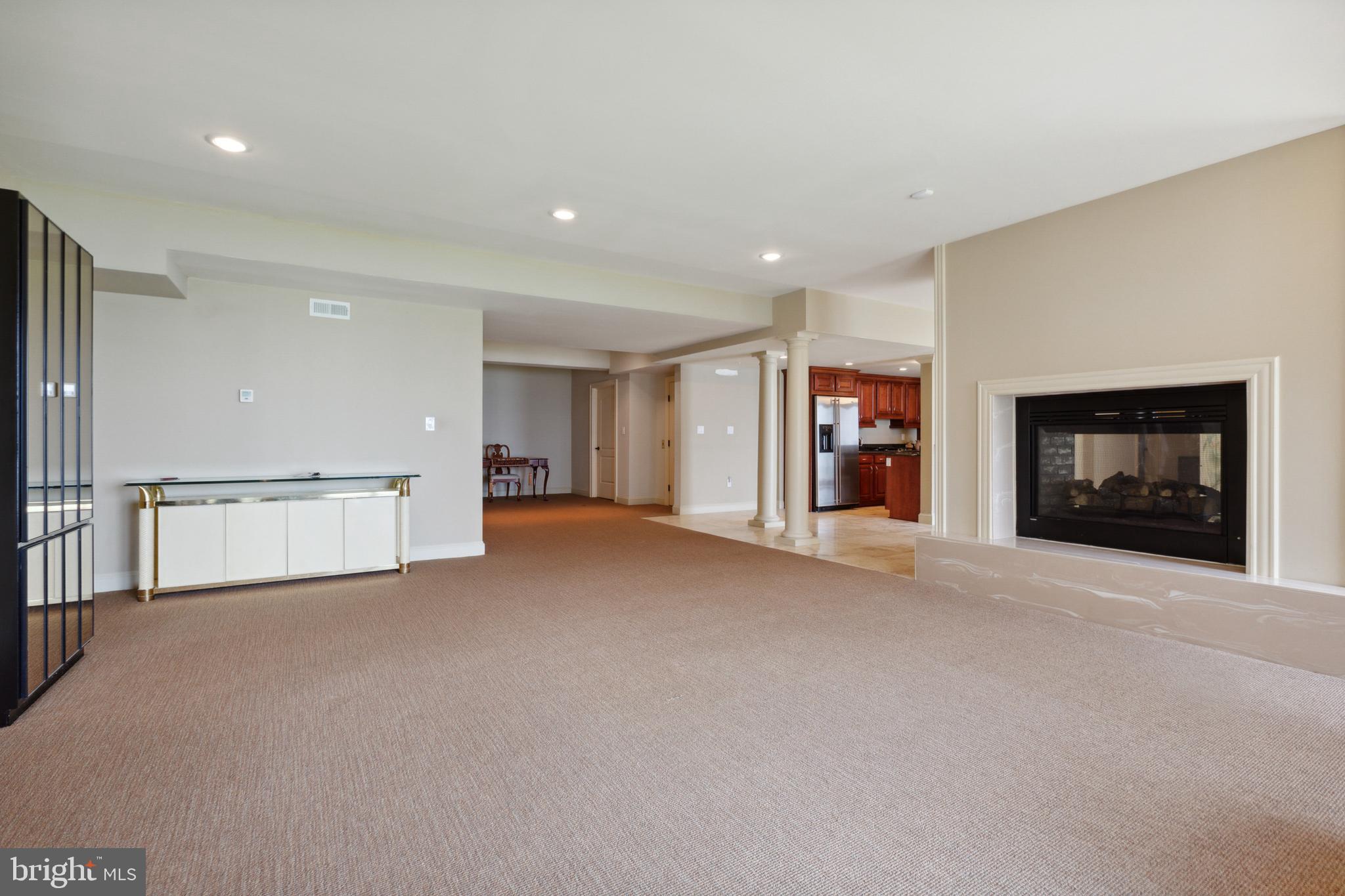 FEATHERSTONE FARMS - Residential