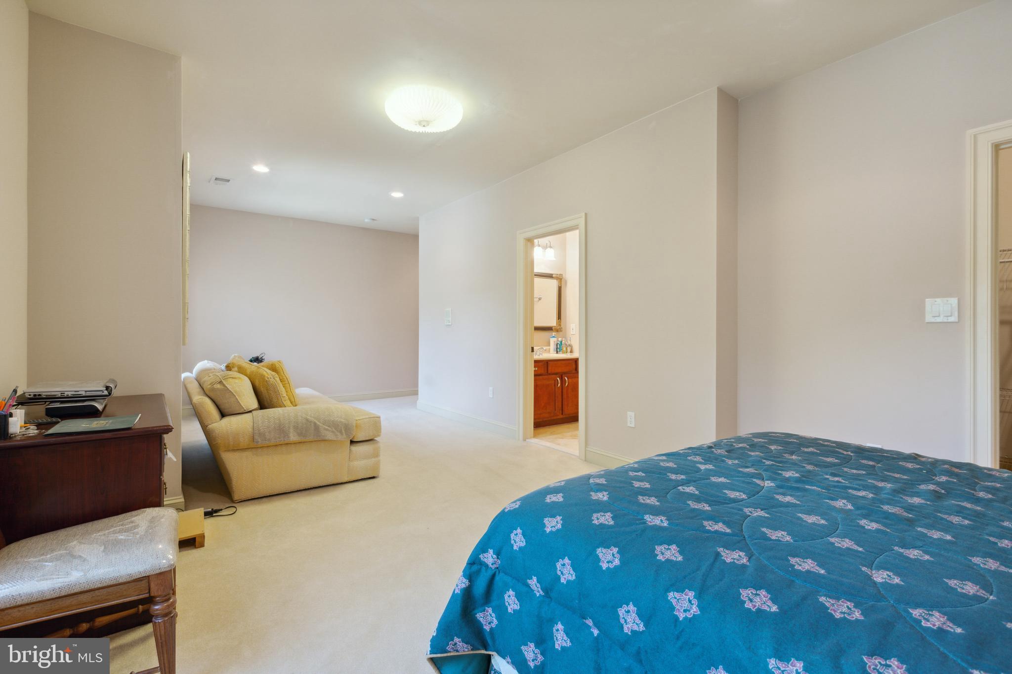 FEATHERSTONE FARMS - Residential