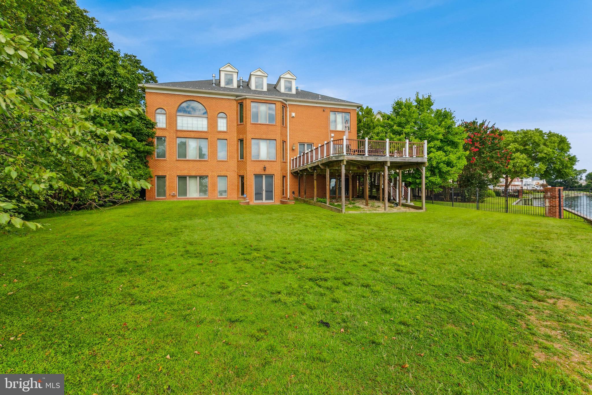 FEATHERSTONE FARMS - Residential