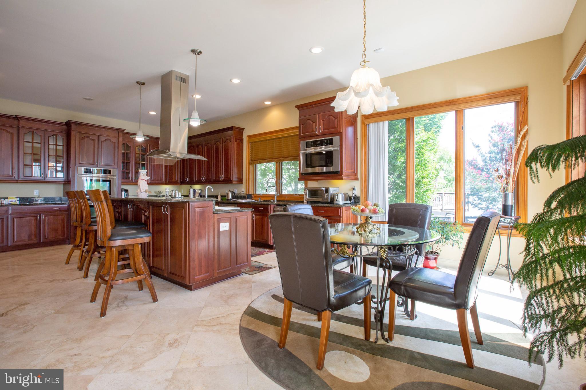 FEATHERSTONE FARMS - Residential