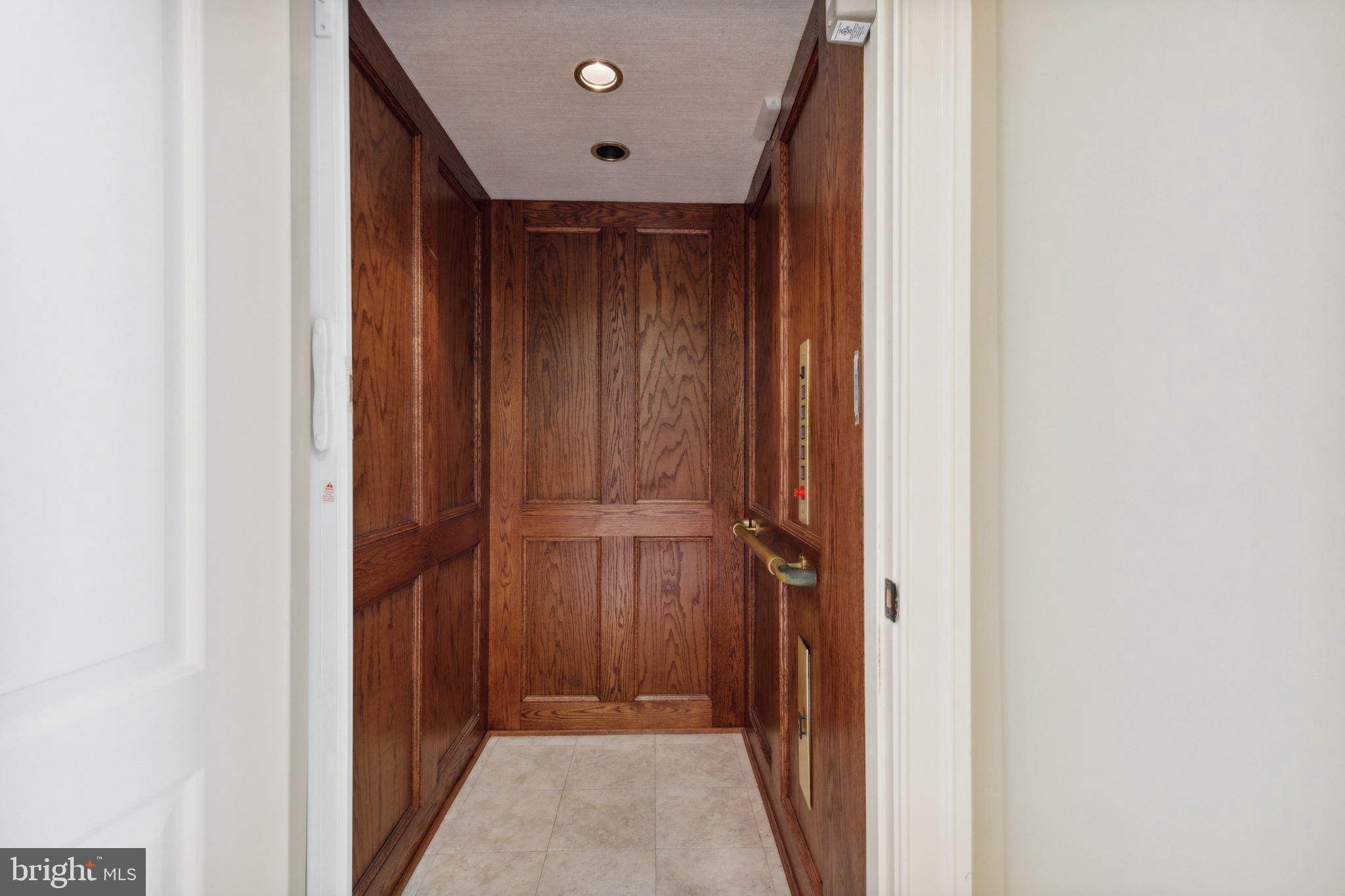 FEATHERSTONE FARMS - Residential