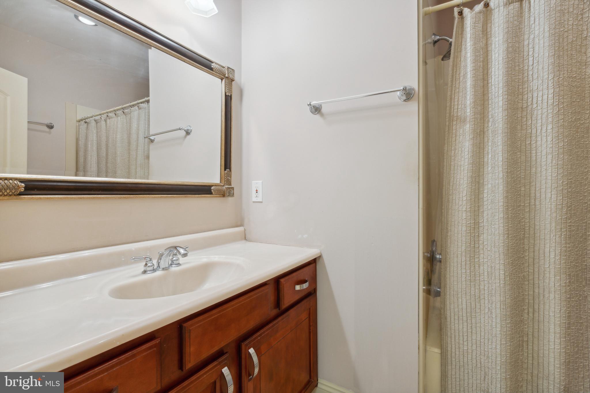 FEATHERSTONE FARMS - Residential